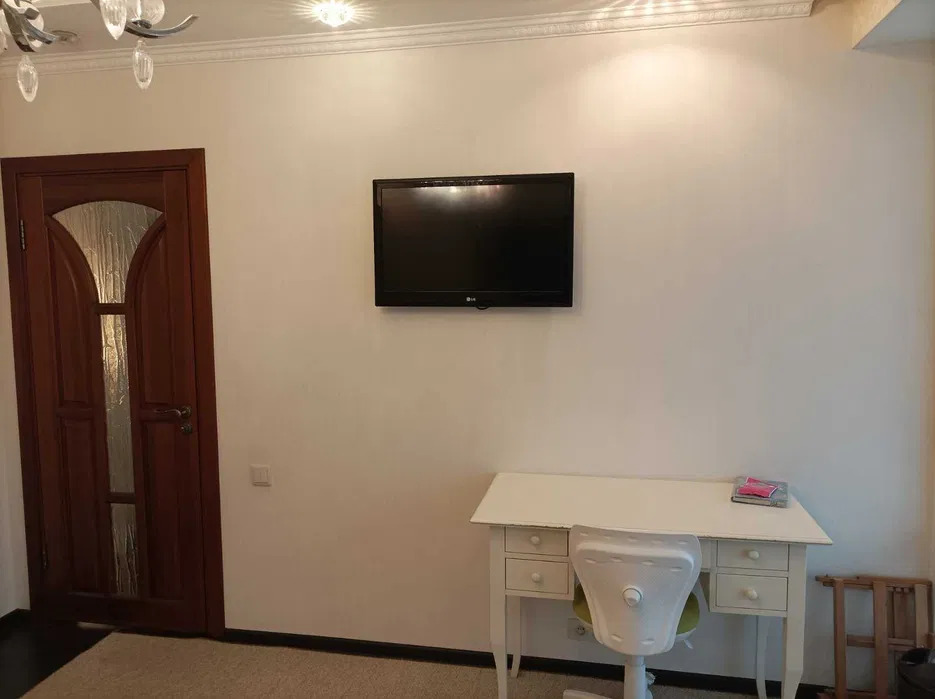 Оренда котеджу 180 м², 8-а Ентузіастів вул.