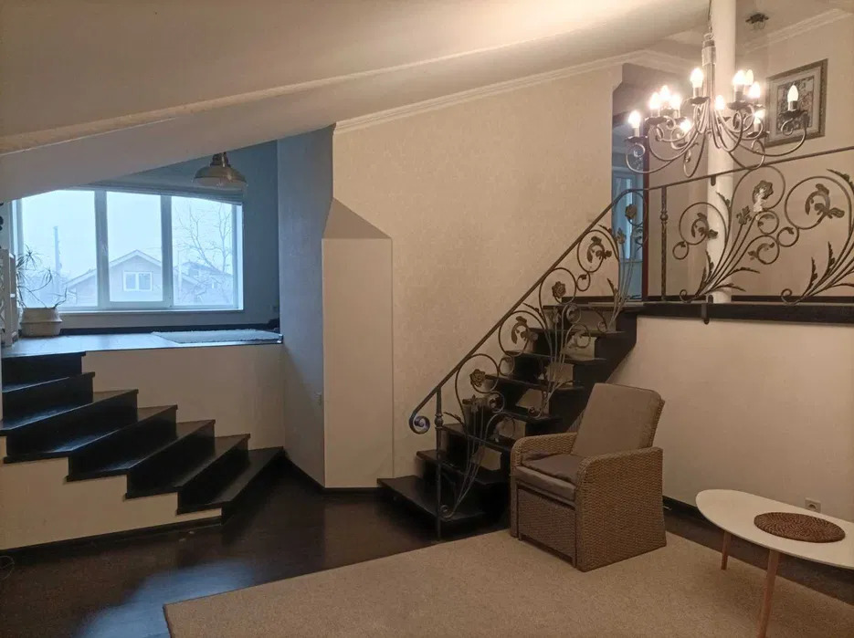 Оренда котеджу 180 м², 8-а Ентузіастів вул.