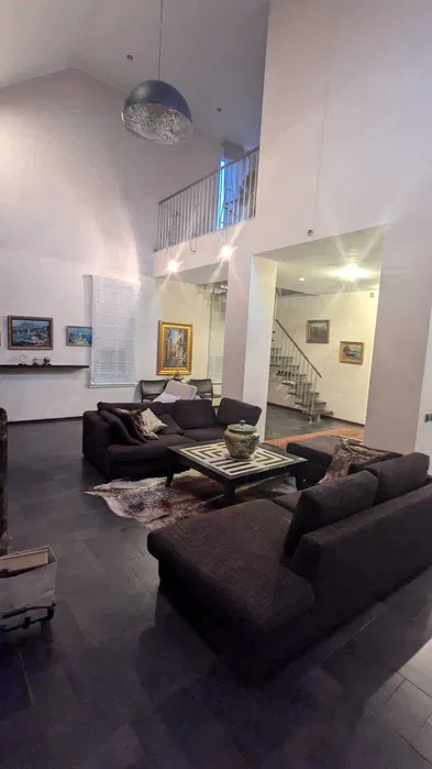 Оренда котеджу 180 м², Орхідейна вул.