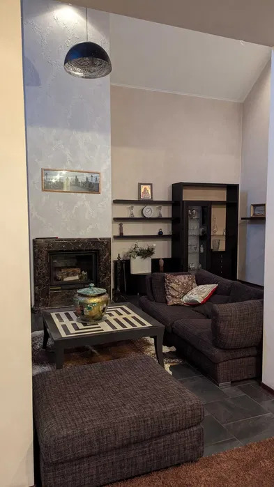Оренда котеджу 180 м², Орхідейна вул.
