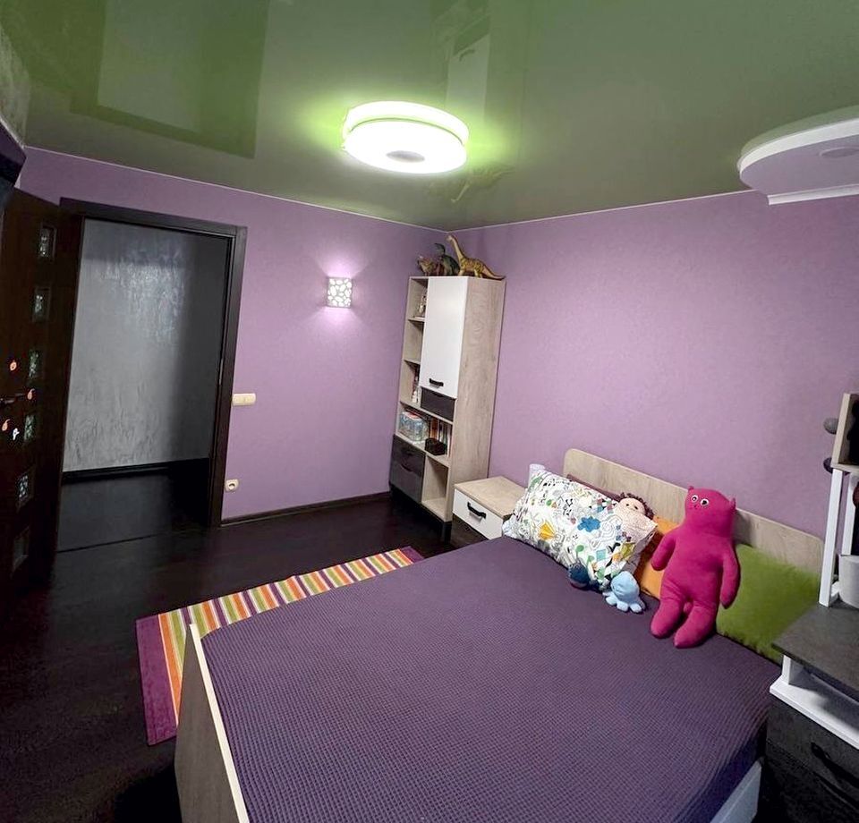 Продаж 4-кімнатної квартири 94 м², Воронезька вул., 79