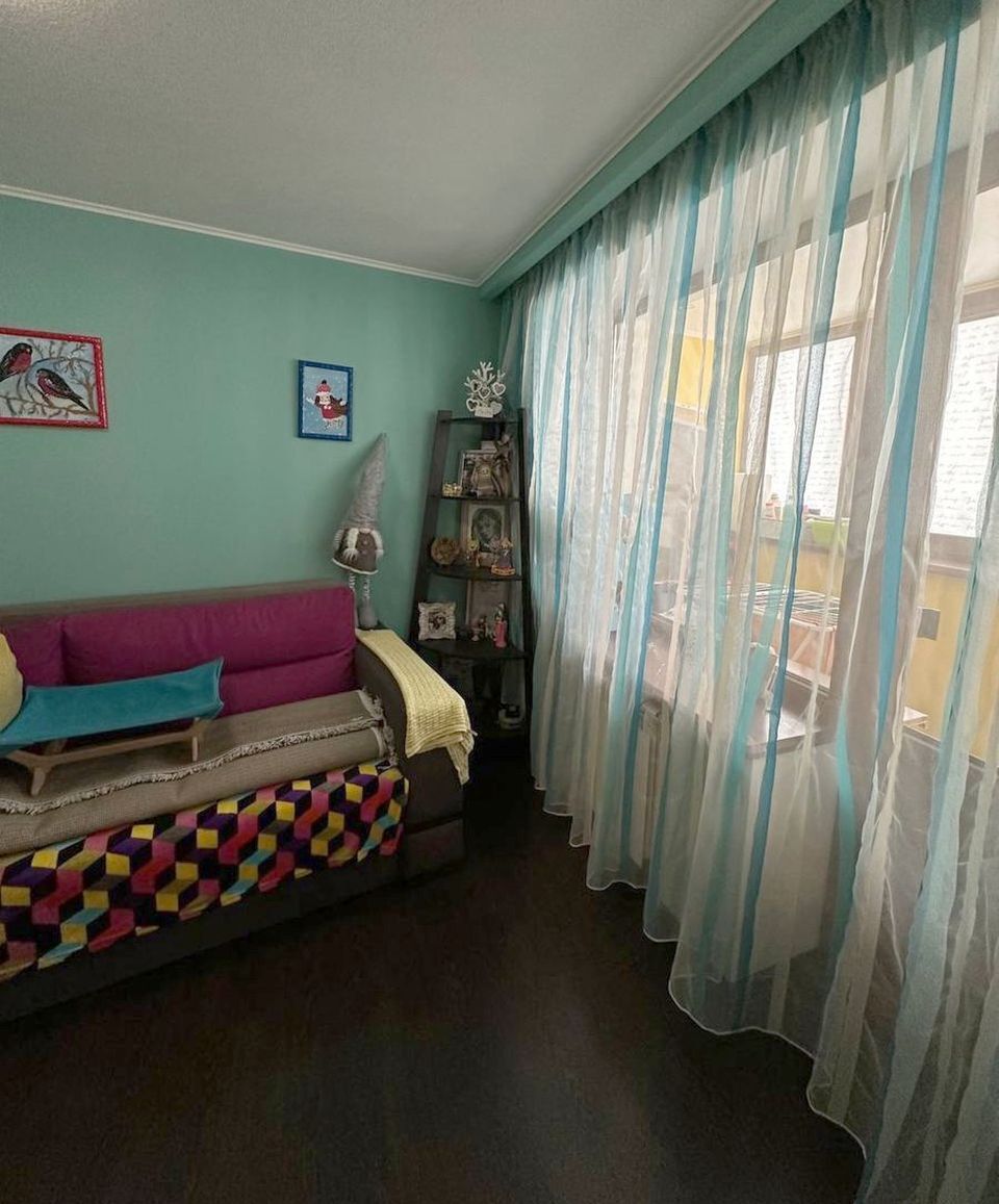 Продаж 4-кімнатної квартири 94 м², Воронезька вул., 79