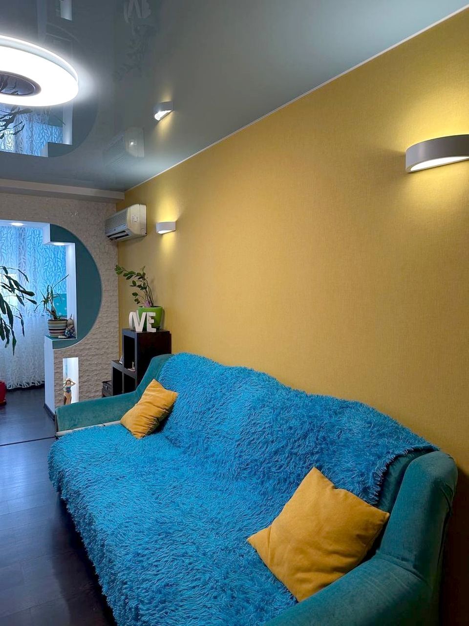 Продаж 4-кімнатної квартири 94 м², Воронезька вул., 79