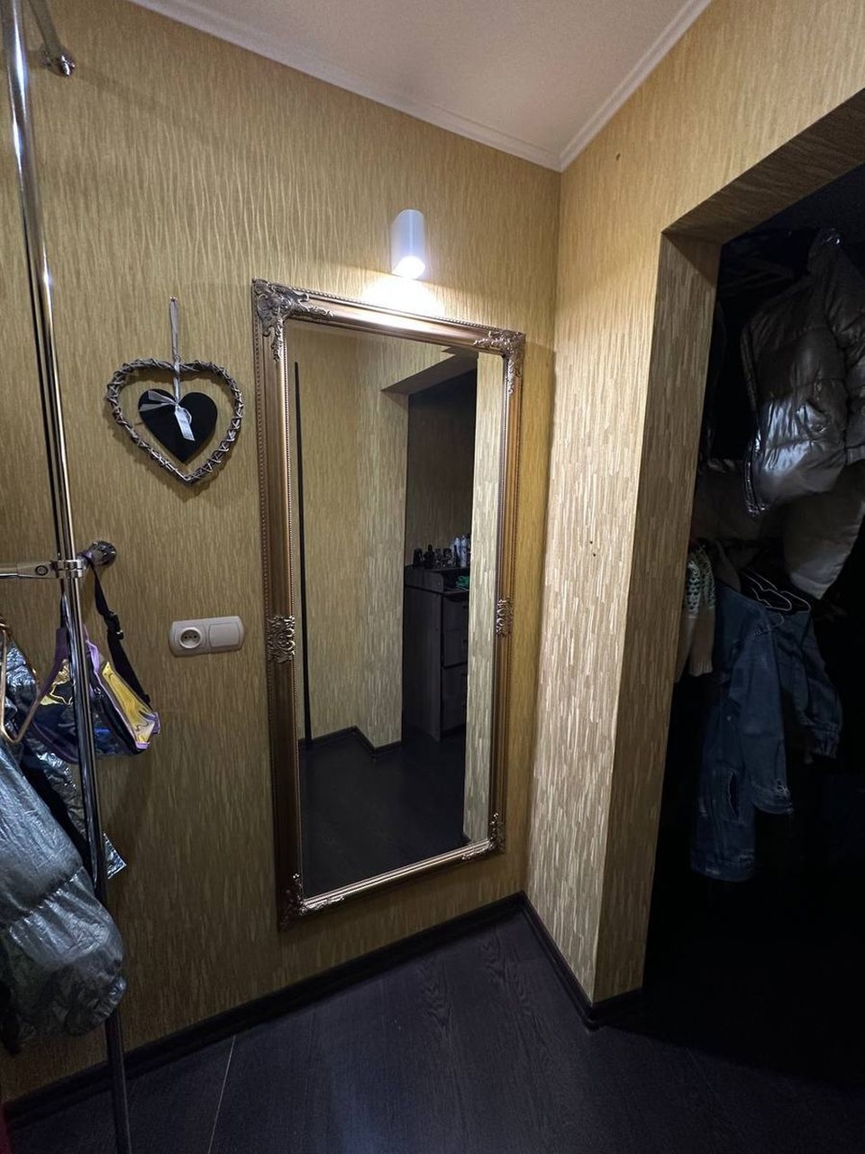 Продаж 4-кімнатної квартири 94 м², Воронезька вул., 79