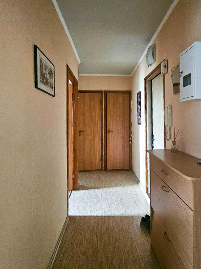 Продаж 2-кімнатної квартири 46.7 м², Озерна вул., 28