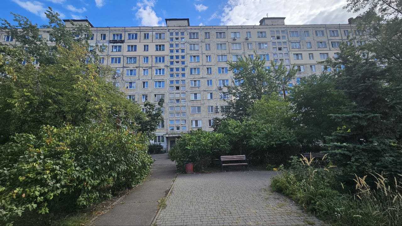 Продаж 2-кімнатної квартири 46.7 м², Озерна вул., 28