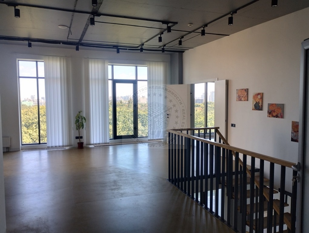 Продажа 2-уровневой квартиры 320 м², Победы просп., 42