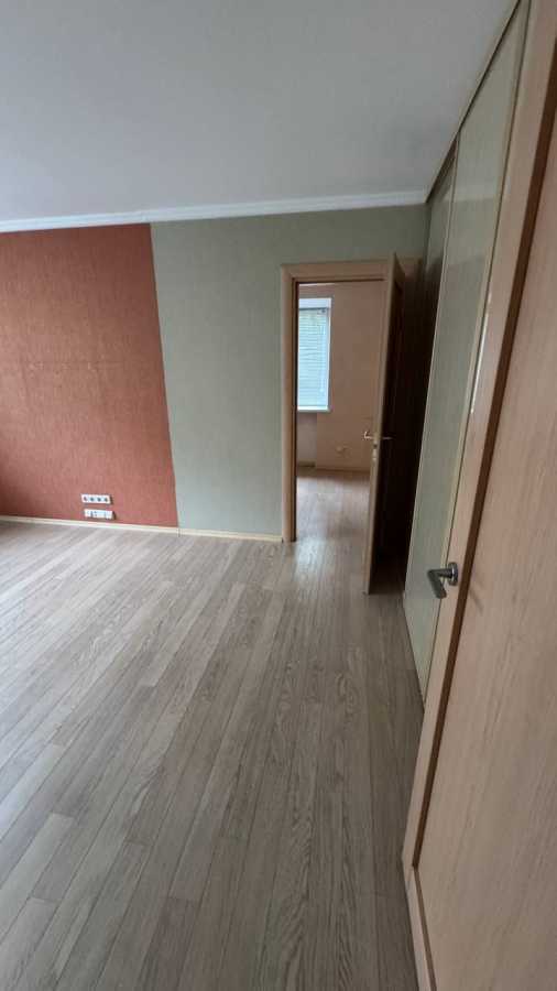 Продаж 2-кімнатної квартири 44 м², Маричанська вул., 8
