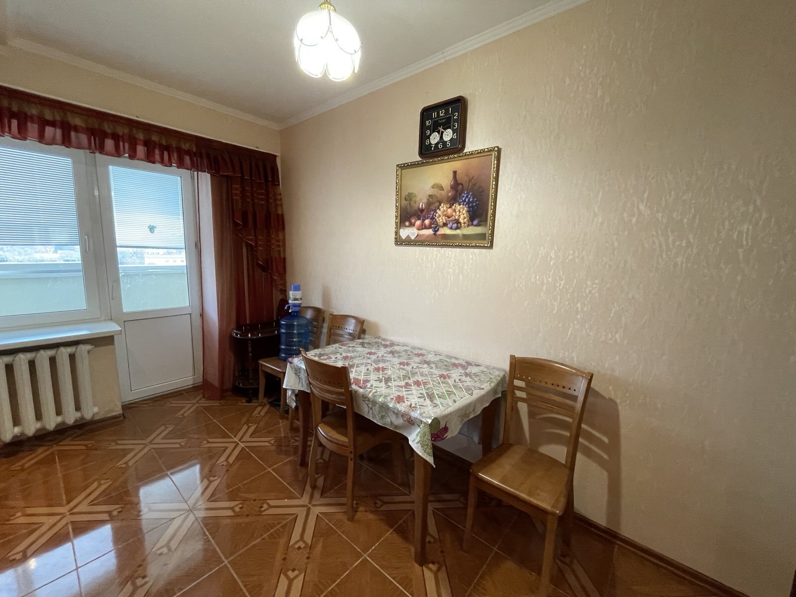 Продажа 2-комнатной квартиры 76 м², Соборности ул.