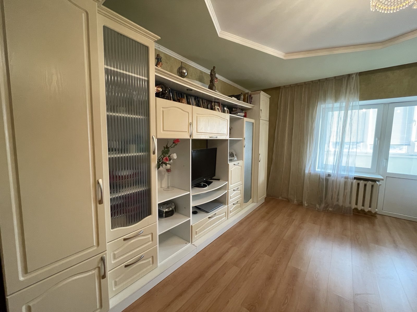Продажа 2-комнатной квартиры 76 м², Соборности ул.