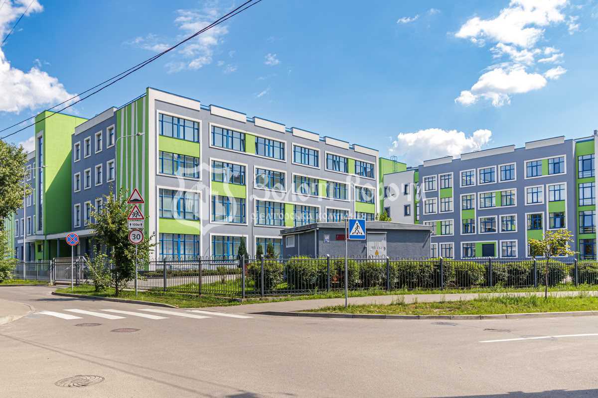 Продаж 2-кімнатної квартири 49.9 м², Лобачевського пров., 7а