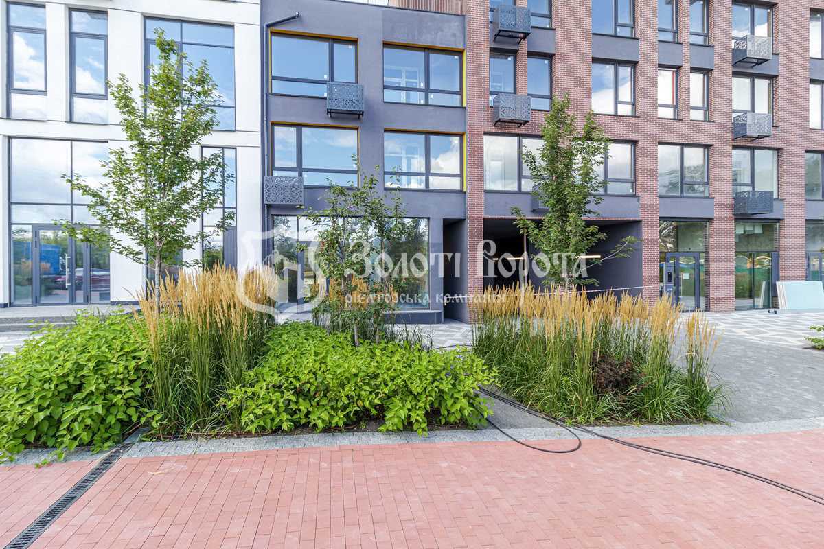 Продаж 2-кімнатної квартири 65 м², Берковецька вул., 4д