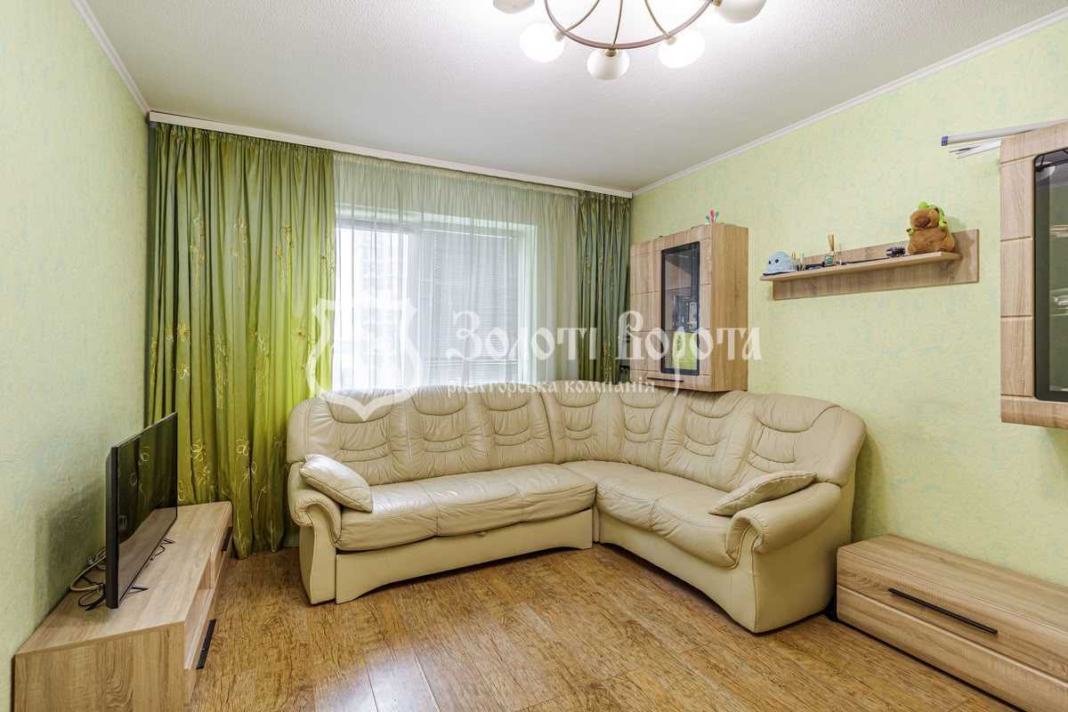 Продаж 2-кімнатної квартири 60 м², Ревуцького вул., 44Б