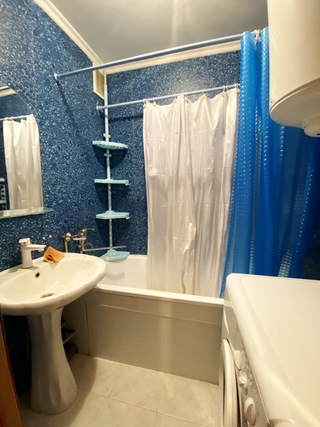 Продажа 1-комнатной квартиры 31 м², Лазурная ул.