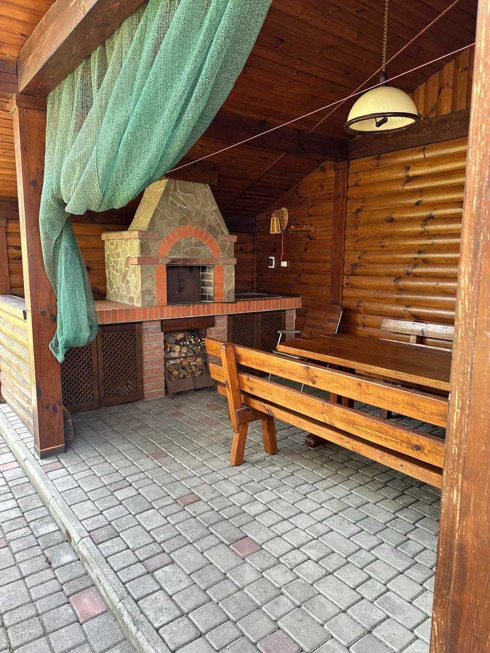 Продаж будинку 235 м²