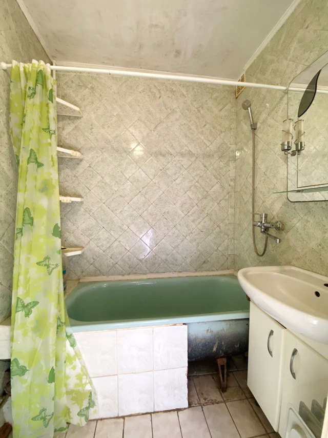 Продажа 1-комнатной квартиры 35 м², Лазурная ул.