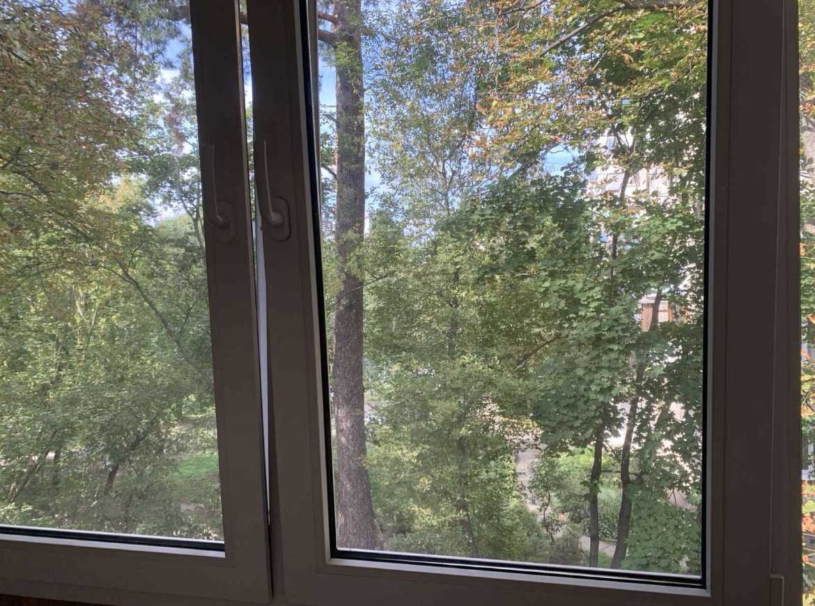 Продаж 2-кімнатної квартири 41.9 м², Верховинна вул., 8