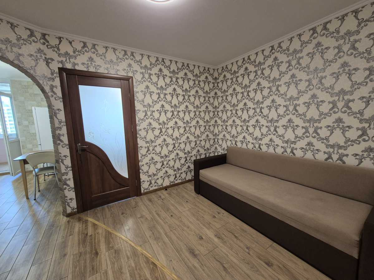 Продажа 1-комнатной квартиры 40 м², Академика Глушкова просп., 101