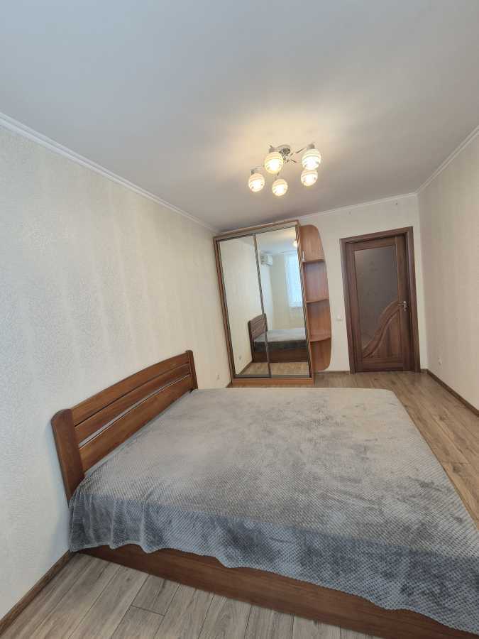 Продажа 1-комнатной квартиры 40 м², Академика Глушкова просп., 101