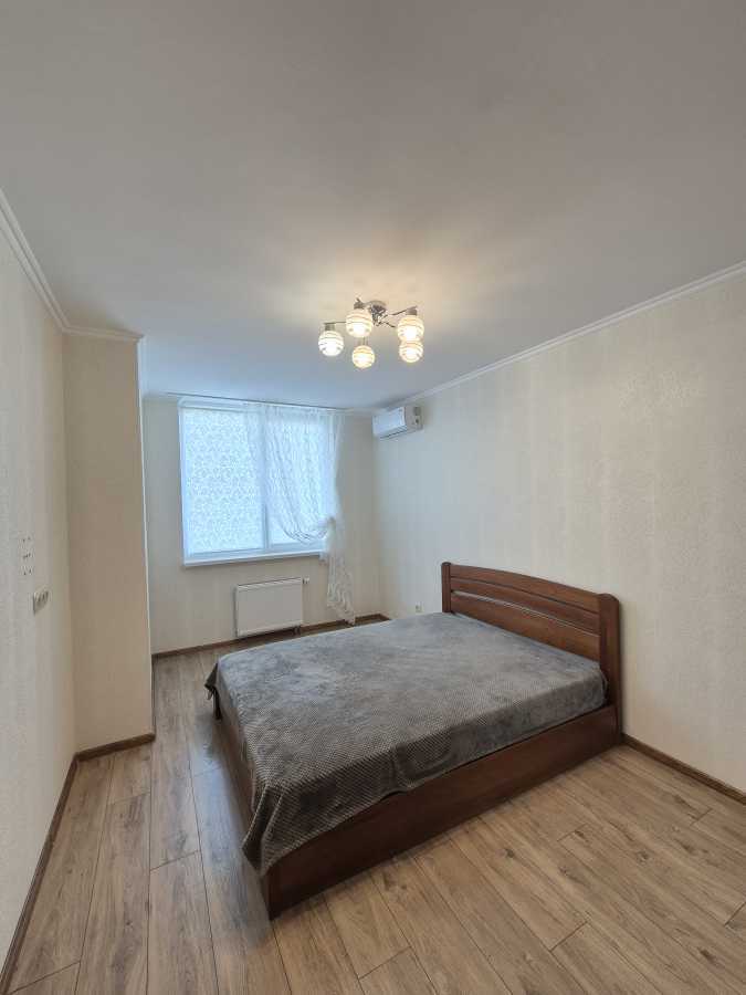 Продажа 1-комнатной квартиры 40 м², Академика Глушкова просп., 101