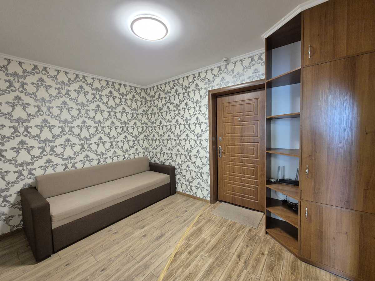 Продажа 1-комнатной квартиры 40 м², Академика Глушкова просп., 101