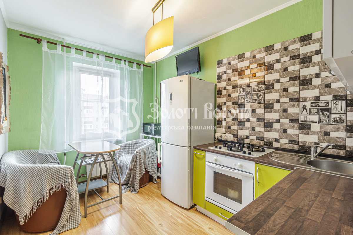 Продажа 1-комнатной квартиры 41.5 м², Леонида Быкова бул., 6