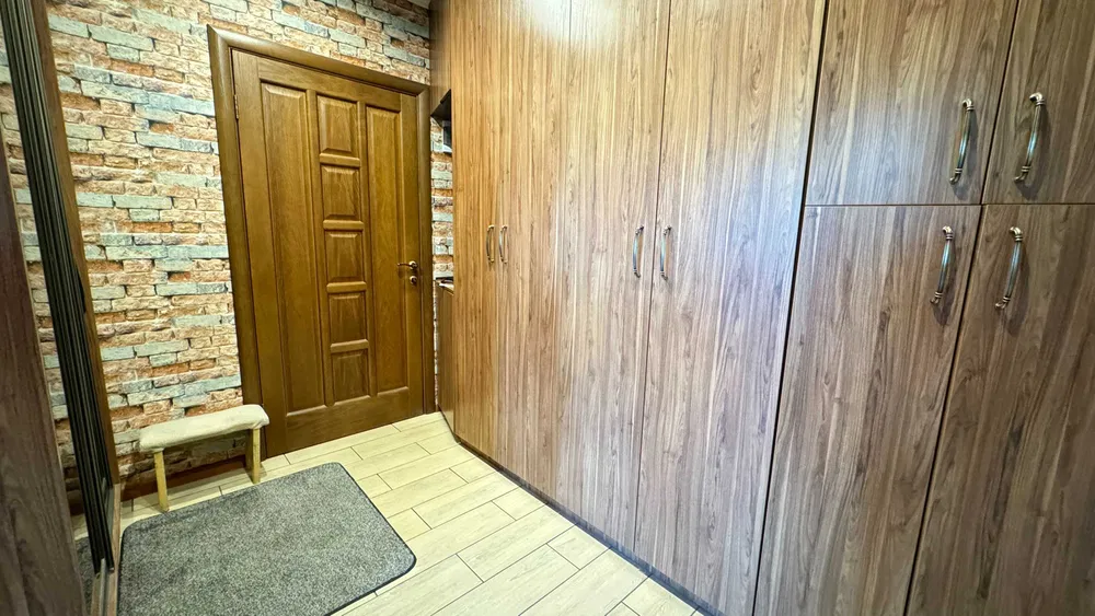 Продажа 1-комнатной квартиры 47.4 м²