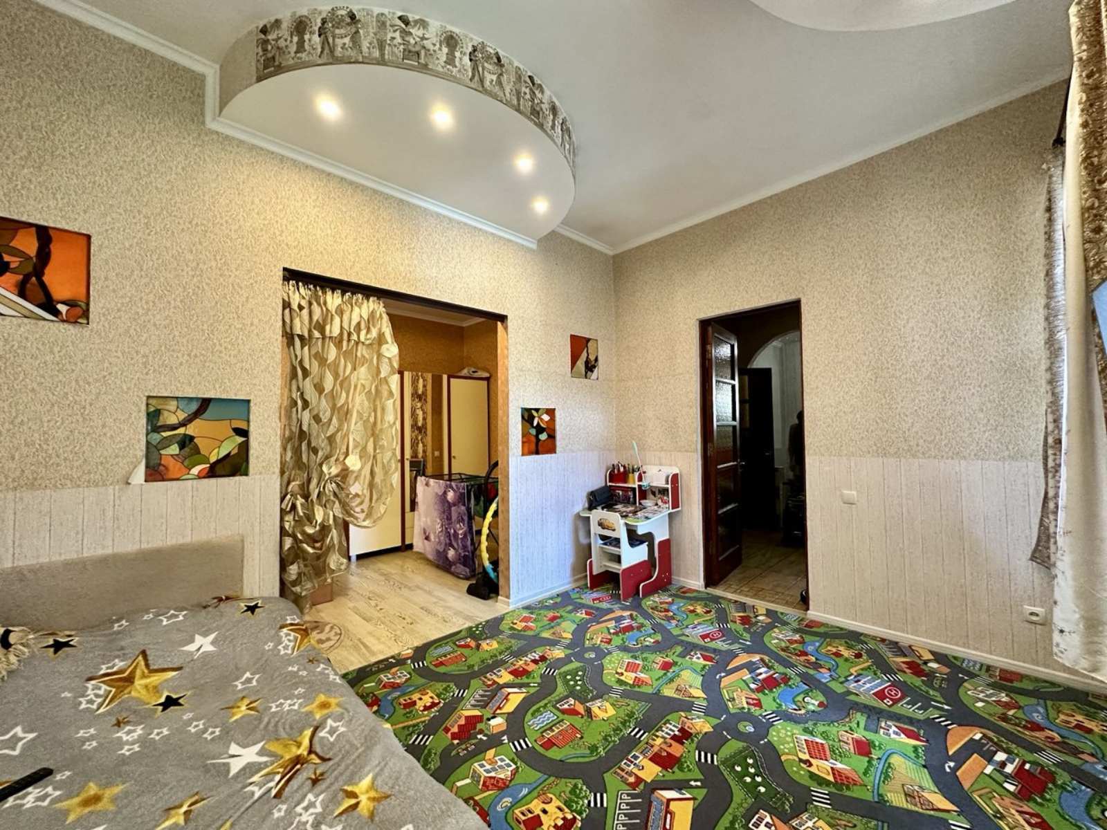 Продажа 2-комнатной квартиры 70 м², Спиридоновская ул.