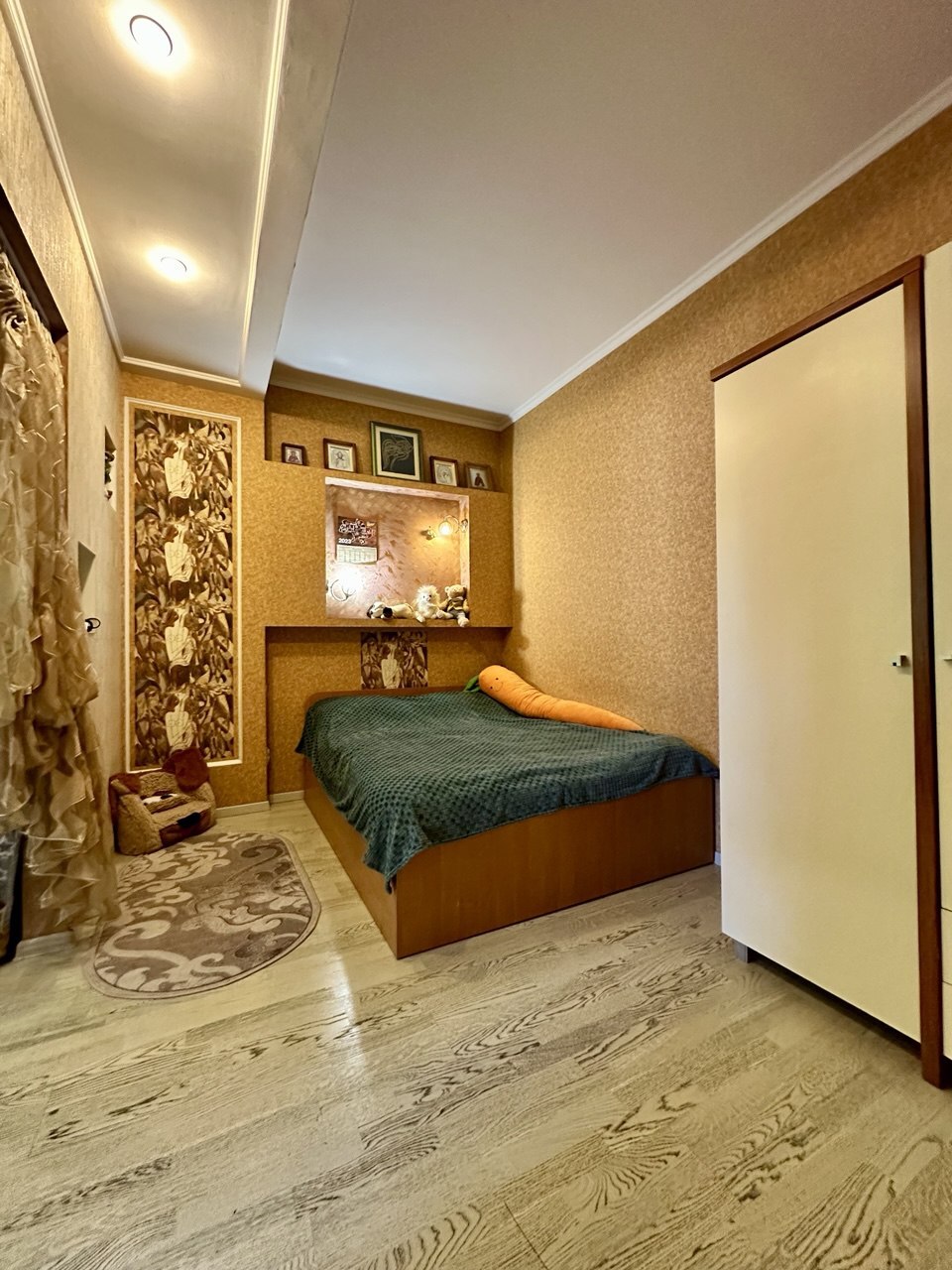 Продажа 2-комнатной квартиры 70 м², Спиридоновская ул.