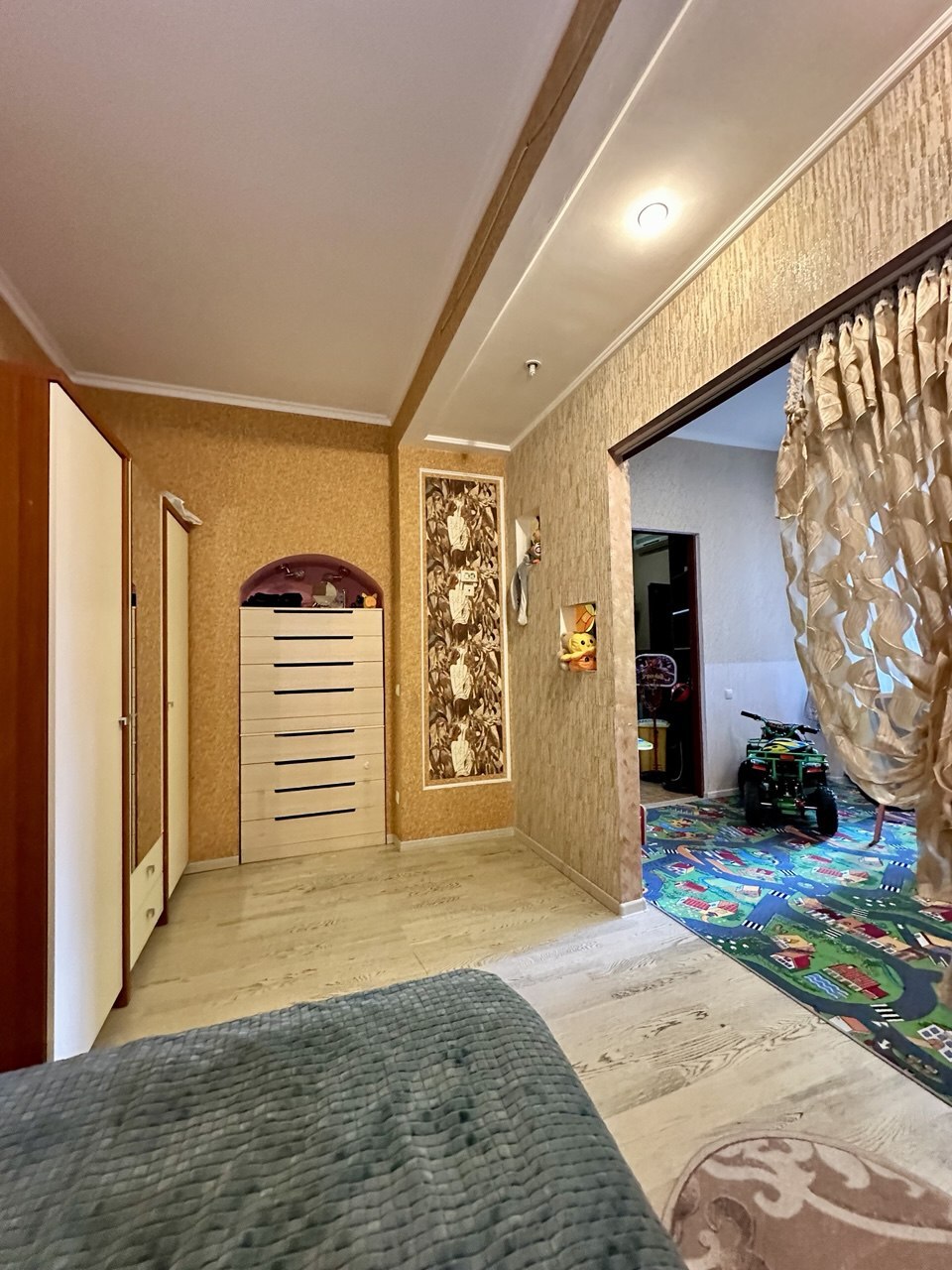 Продажа 2-комнатной квартиры 70 м², Спиридоновская ул.