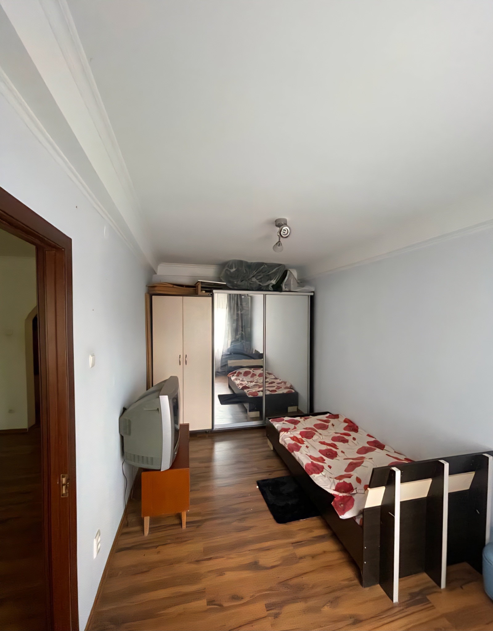 Продажа 3-комнатной квартиры 54 м²