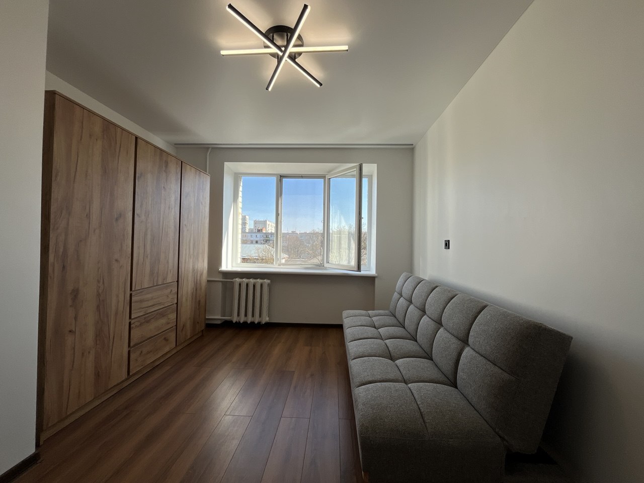 Продаж 1-кімнатної квартири 20.6 м², Володимира Великого вул., 32
