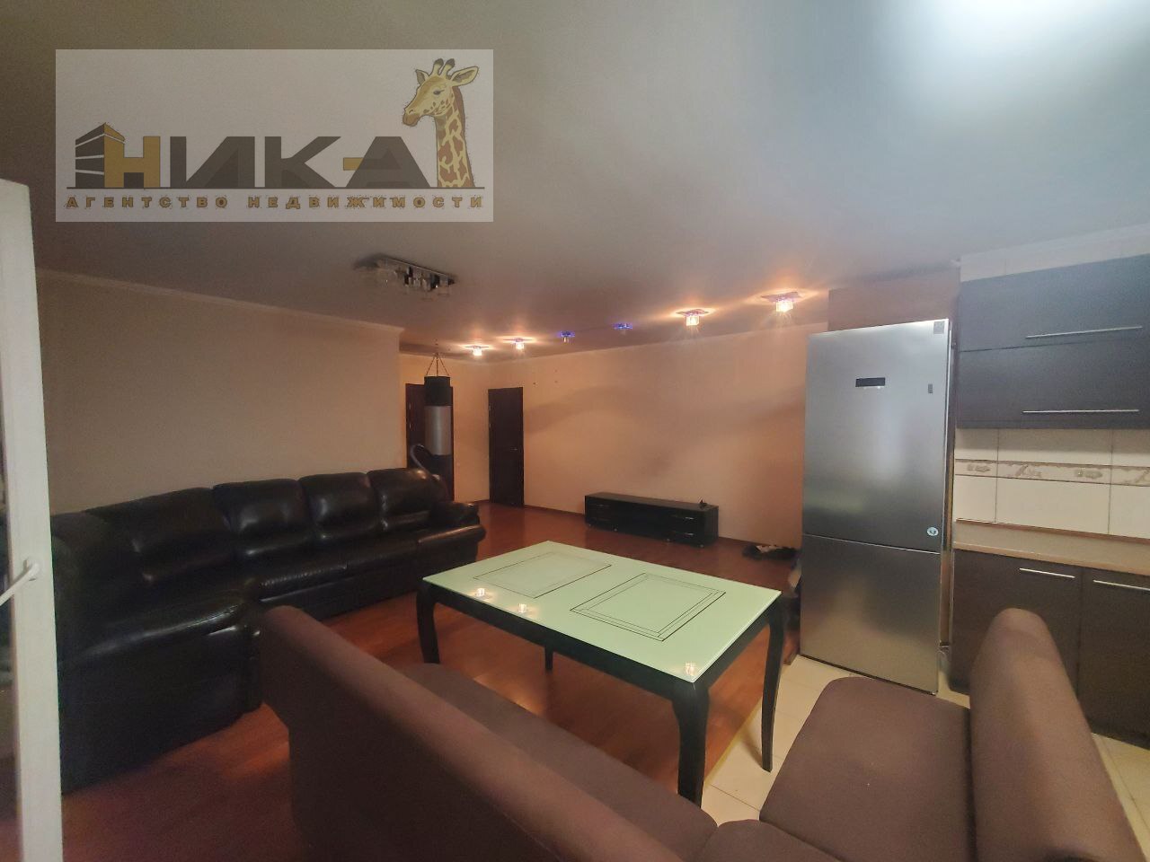 Продажа 3-комнатной квартиры 65 м², Днепровская ул.