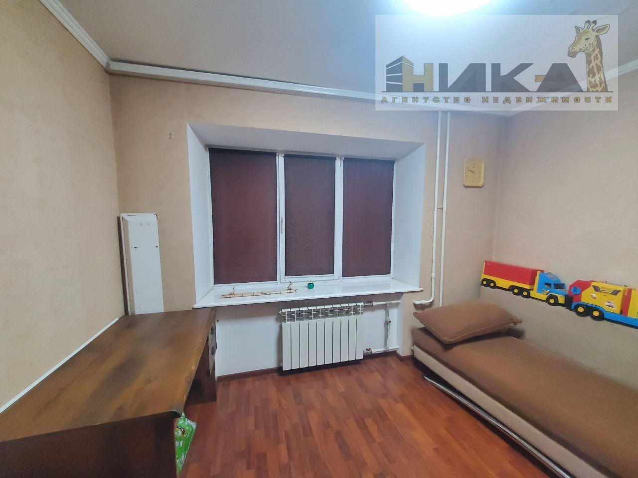 Продажа 3-комнатной квартиры 65 м², Днепровская ул.