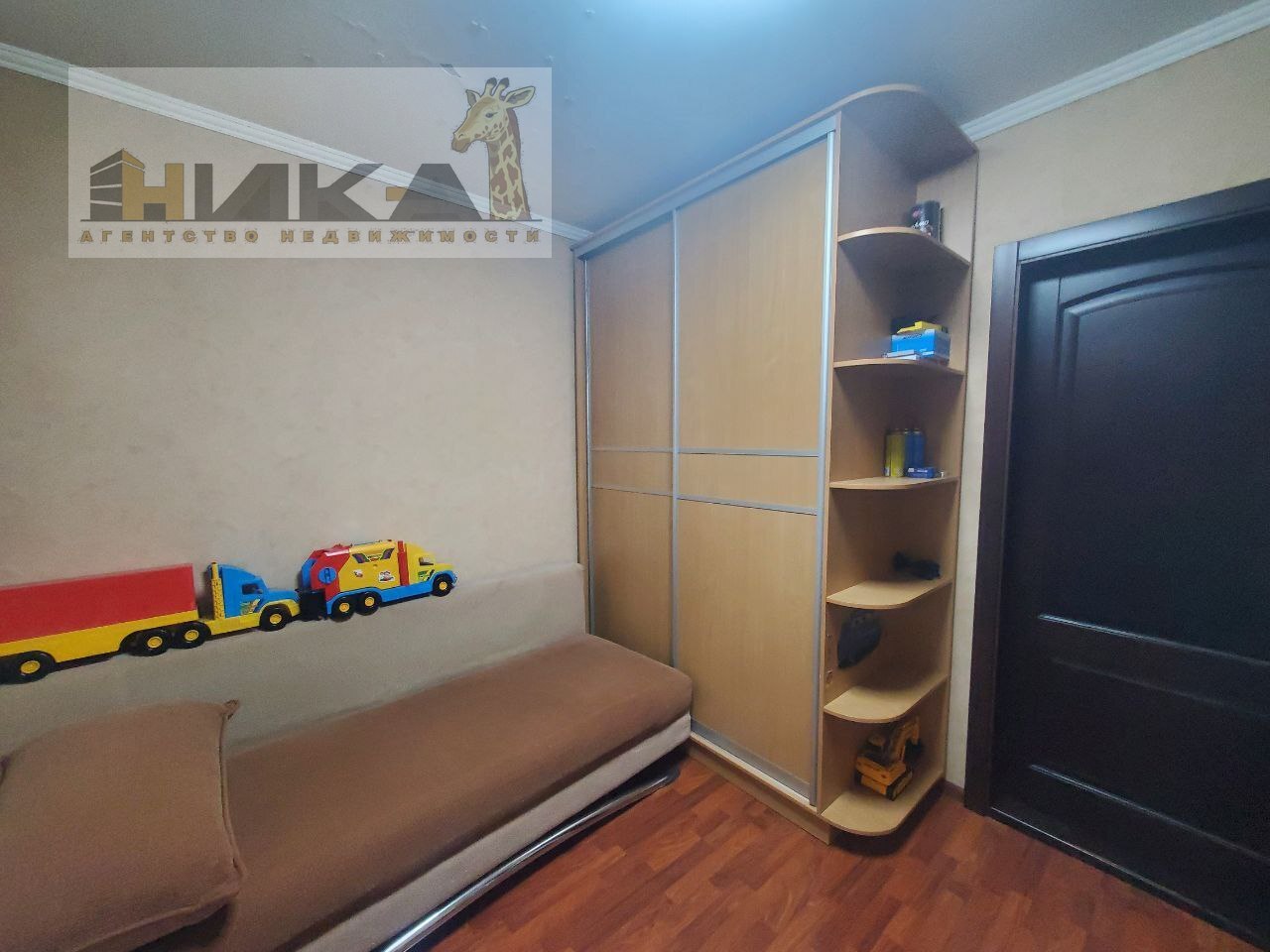Продажа 3-комнатной квартиры 65 м², Днепровская ул.