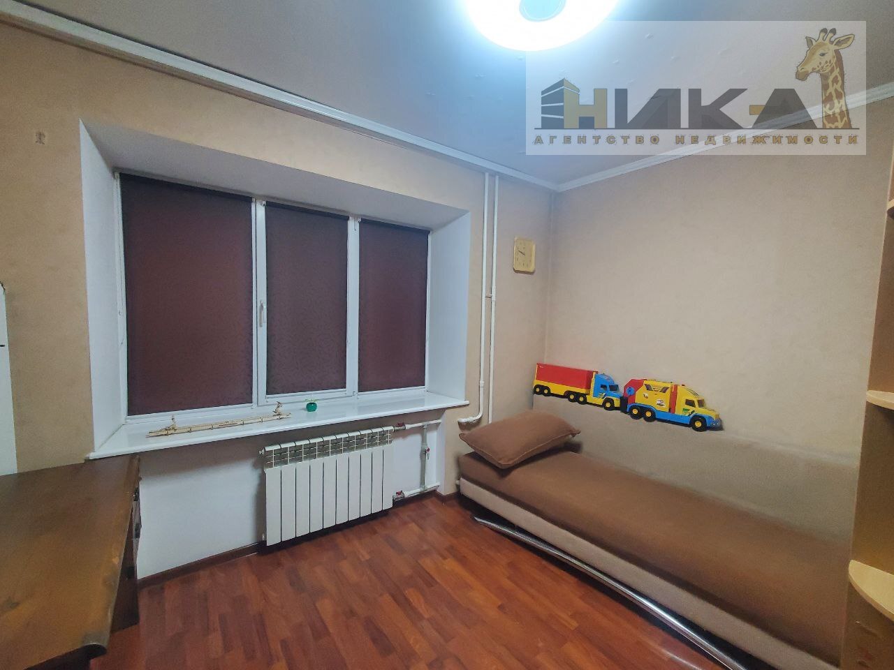 Продажа 3-комнатной квартиры 65 м², Днепровская ул.