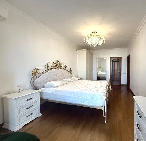 Продаж 2-кімнатної квартири 72 м², Феодосійський пров., 14