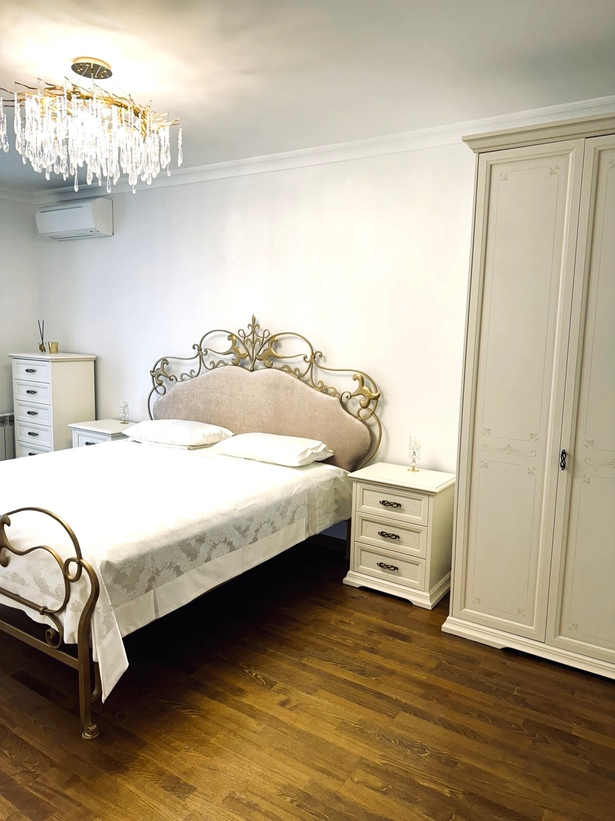 Продаж 2-кімнатної квартири 72 м², Феодосійський пров., 14