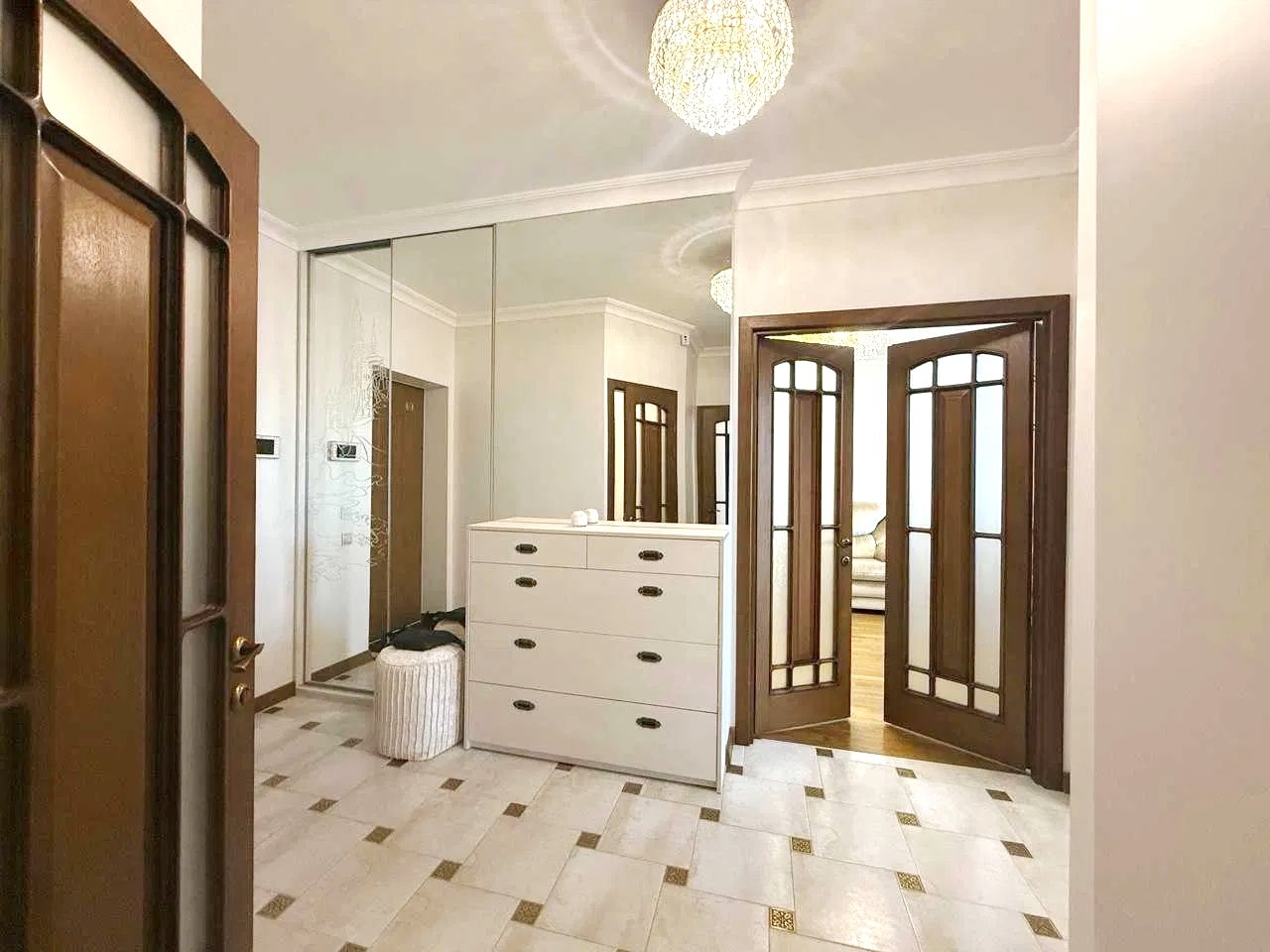 Продаж 2-кімнатної квартири 72 м², Феодосійський пров., 14