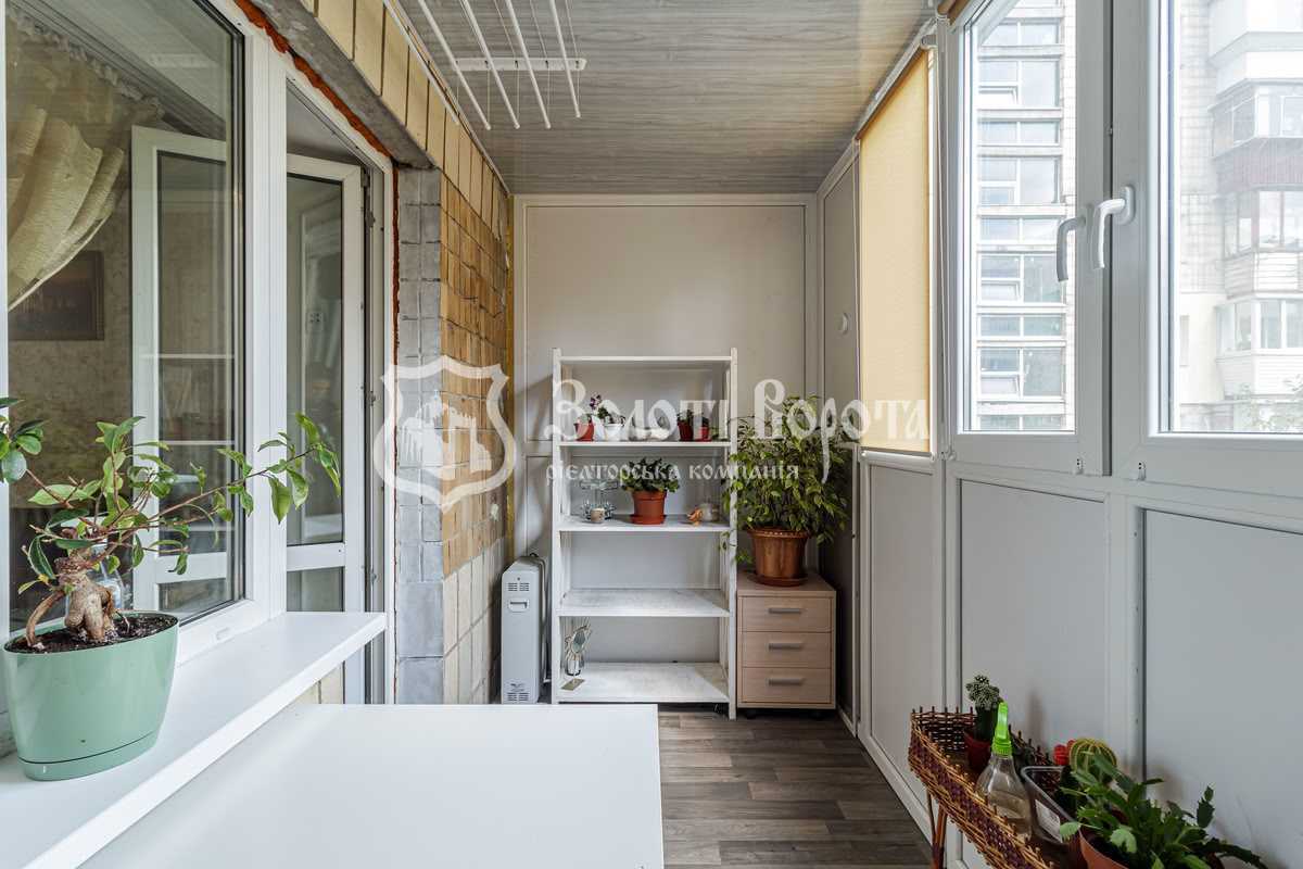 Продажа 2-комнатной квартиры 41.2 м², Русановский бул., 4