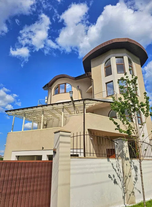 Аренда дома 550 м², Добрый Путь ул.