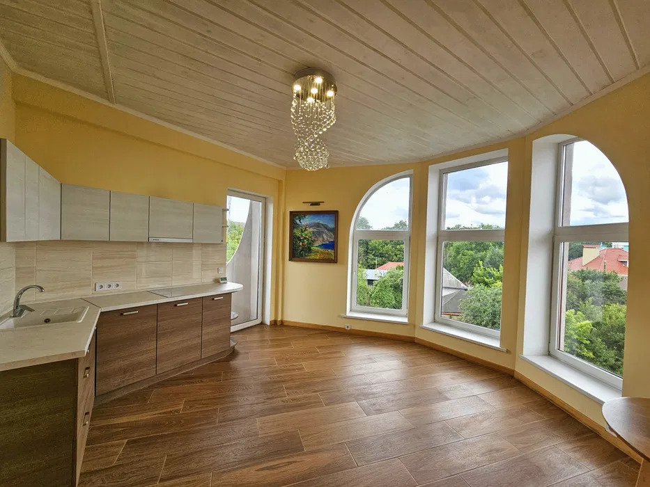 Аренда дома 550 м², Добрый Путь ул.