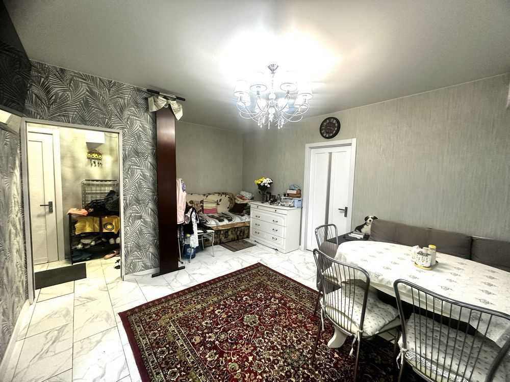 Продажа 2-комнатной квартиры 42 м²