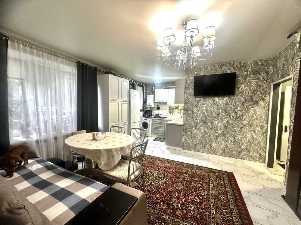 Продажа 2-комнатной квартиры 42 м²