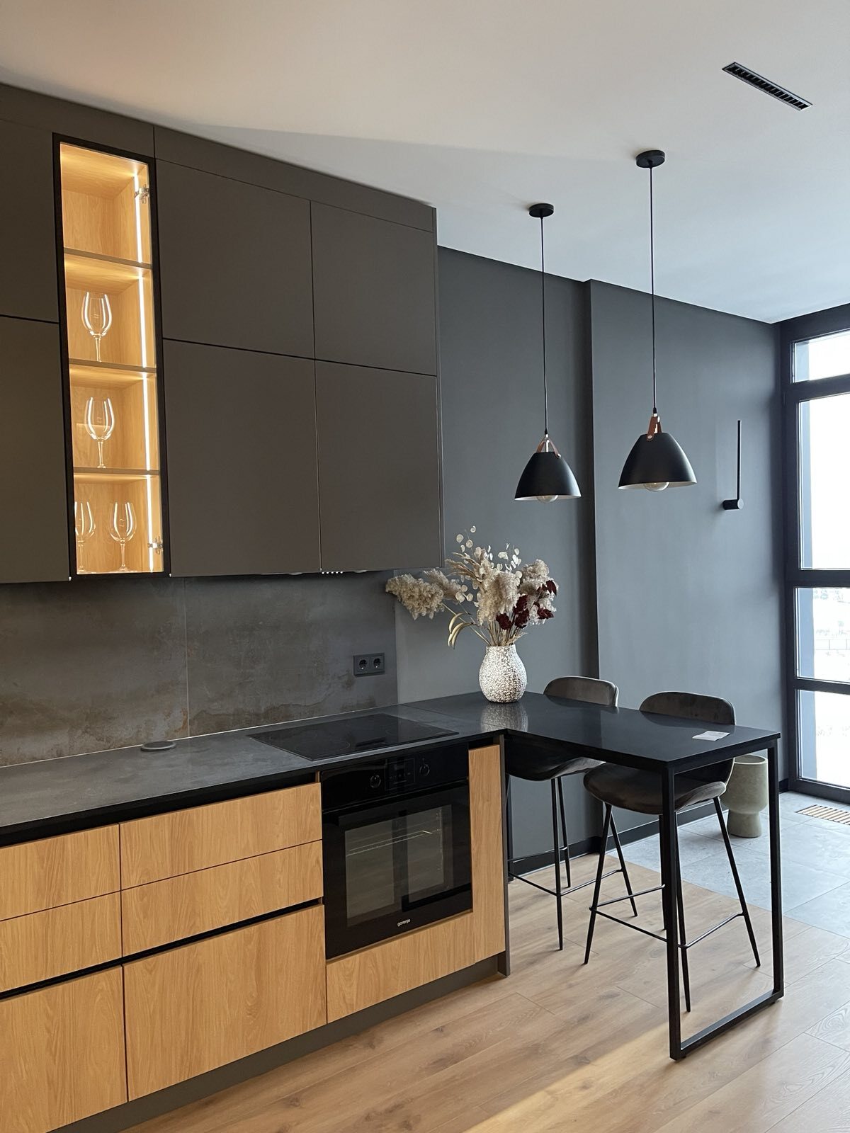 Оренда 1-кімнатної квартири 54 м², Микільсько-Слобідська вул., 3Б