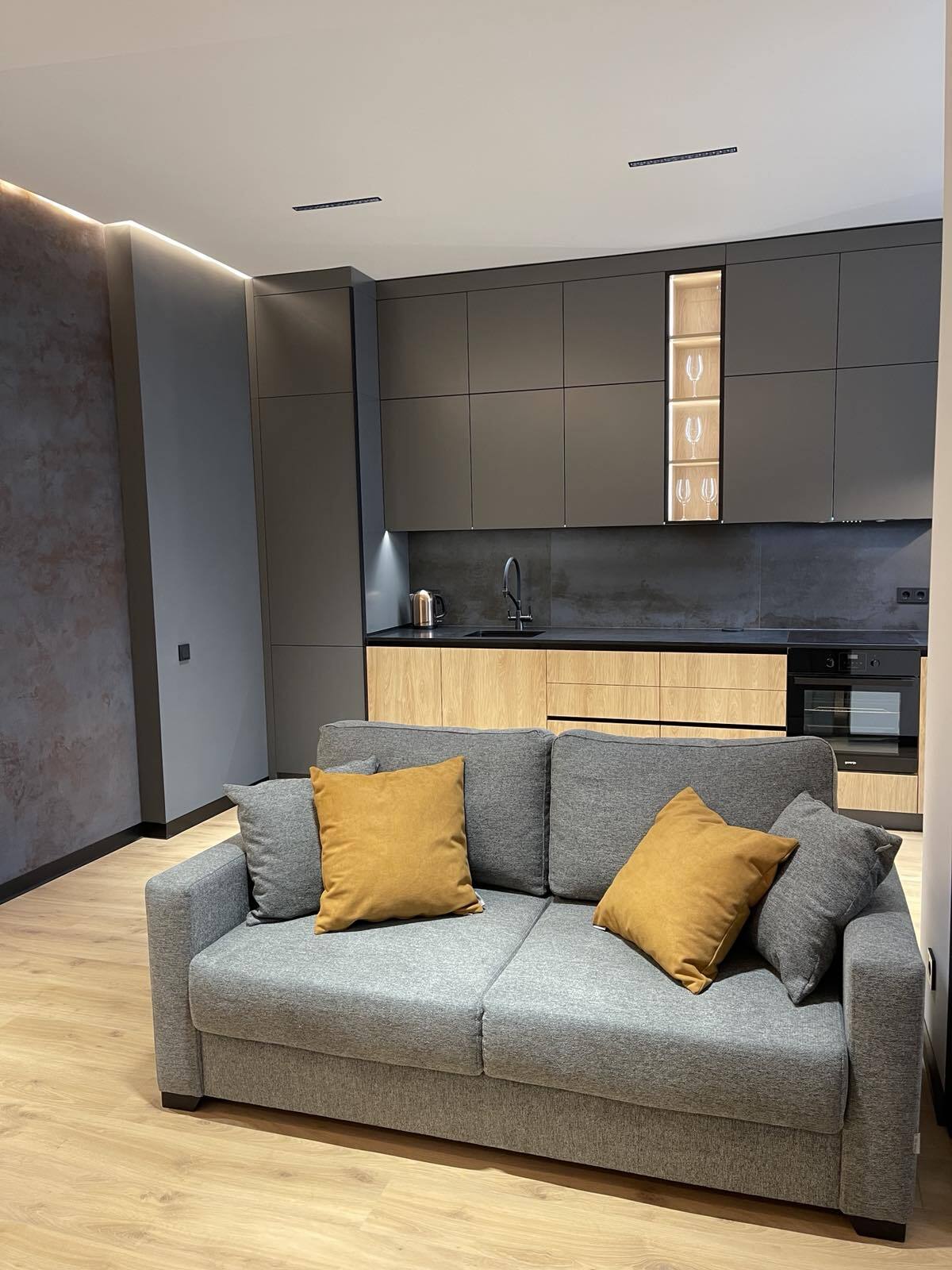 Оренда 1-кімнатної квартири 54 м², Микільсько-Слобідська вул., 3Б