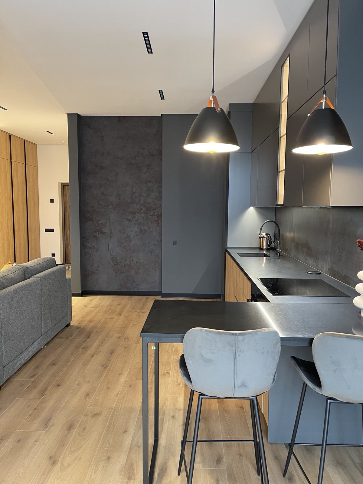 Оренда 1-кімнатної квартири 54 м², Микільсько-Слобідська вул., 3Б