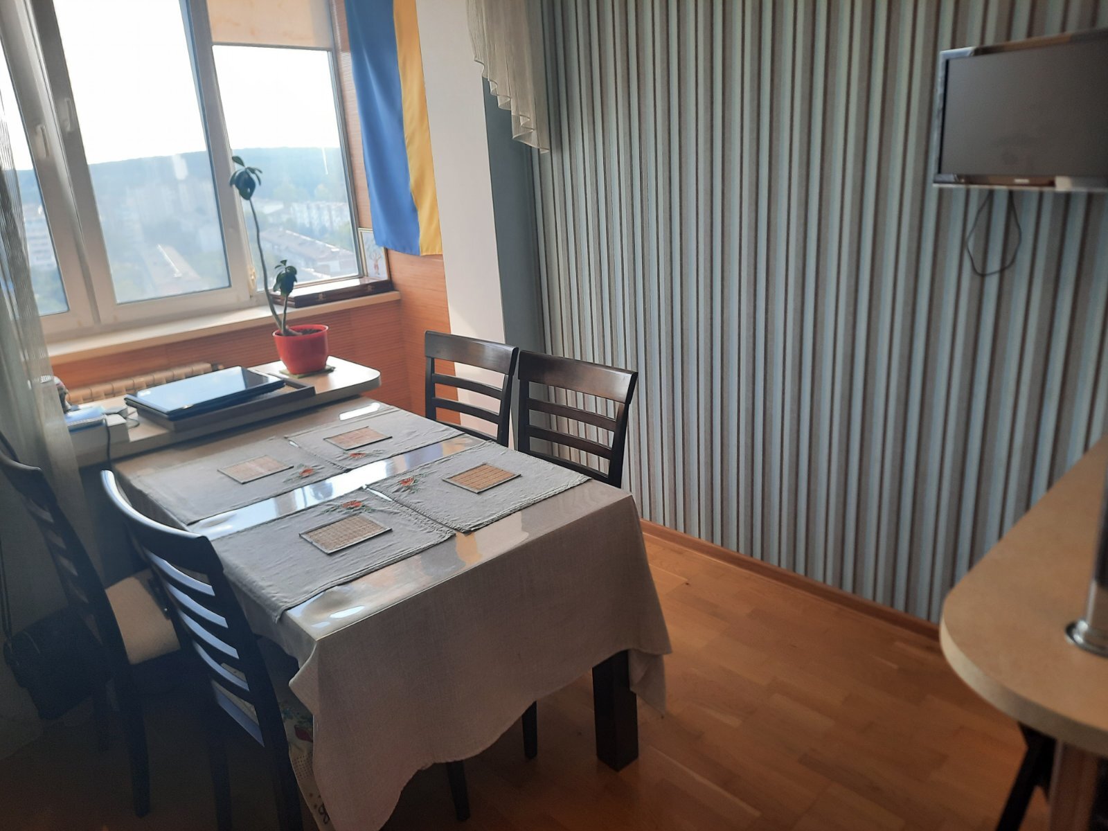 Продажа 1-комнатной квартиры 62 м²