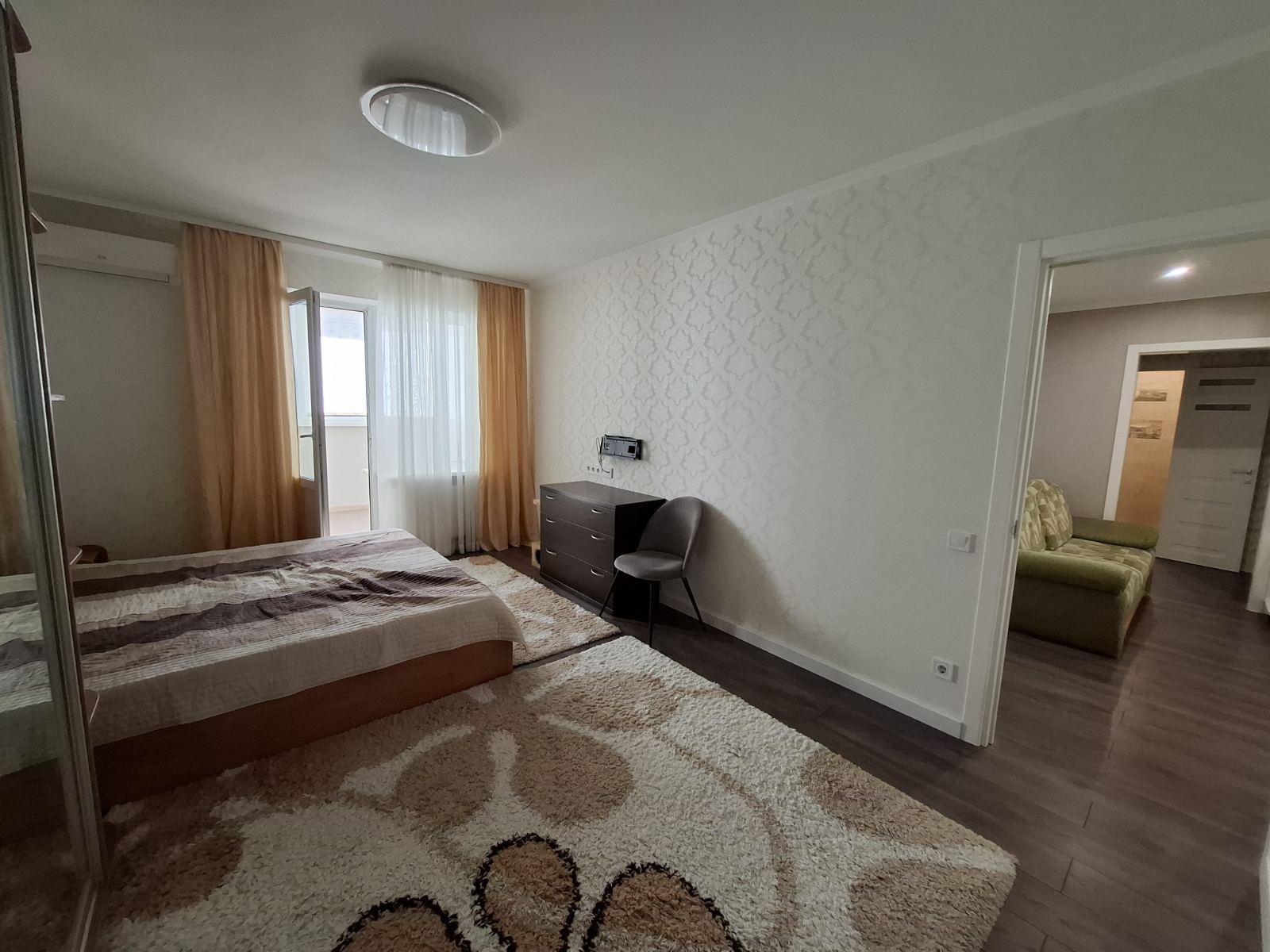 Оренда 2-кімнатної квартири 77 м², Сергія Данченка вул., 5