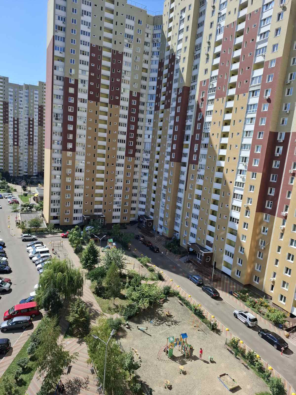 Оренда 2-кімнатної квартири 77 м², Сергія Данченка вул., 5